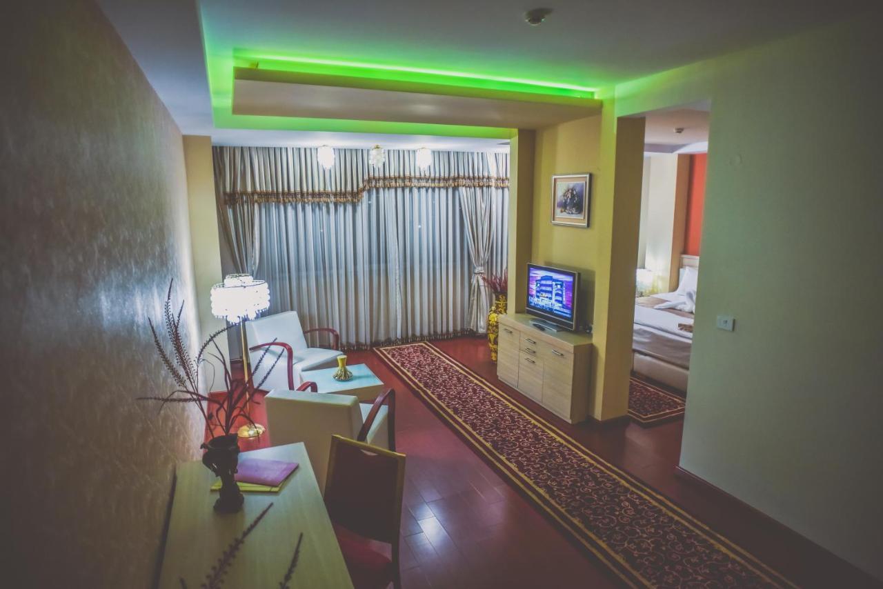 Hotel New Star Skopje Eksteriør bilde